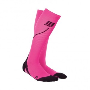 28 cep night run socks 20 flash pink